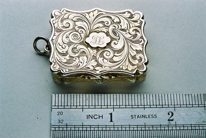 Nathaniel Mills silver vinaigrette