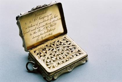 Nathaniel Mills silver vinaigrette