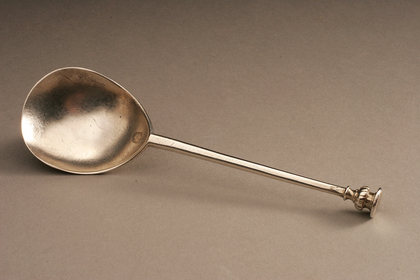 Elizabethan Seal Top Silver Spoon