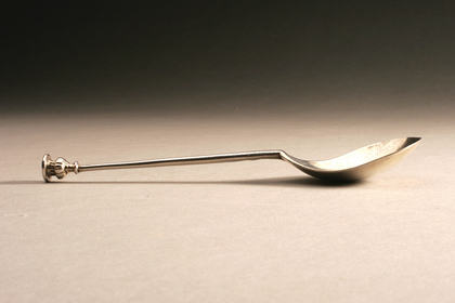 Elizabethan Seal Top Silver Spoon