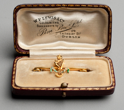 Irish Gold Sweetheart Brooch - Royal Ulster Rifles