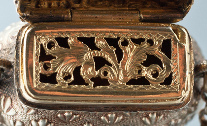 Georgian Parcel Gilt Silver Purse/ Handbag Vinaigrette - Ledsam & Vale