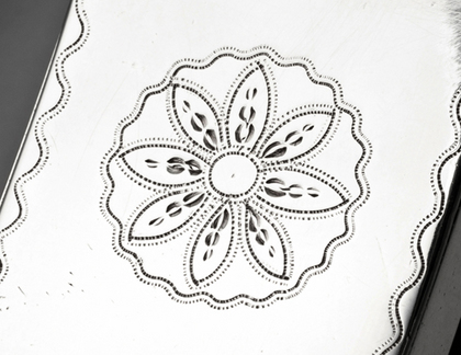 Cape Silver Convex Snuff Box - Johannes Combrink