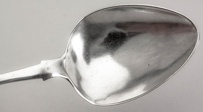Daniel Beets Cape Silver Dessertspoon - Unrecorded Hallmarks, Bird Punch (1)