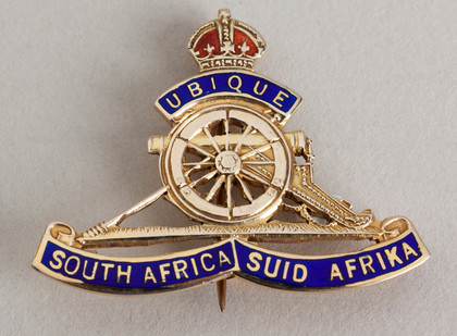 South African Artillery Gold and Enamel Sweetheart Brooch - WW II, Ubique