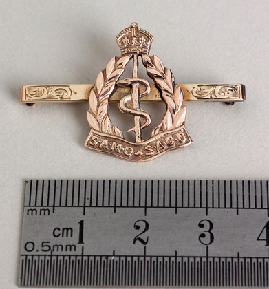 South African Medical Corps Gold Sweetheart Brooch - WW II, SAMC, SAGD - Engraved Bar