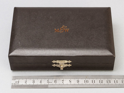 Sterling Silver Novelty Horseshoe Menu or Place Card Holders (Set of 6 in original box) - Mappin & Webb